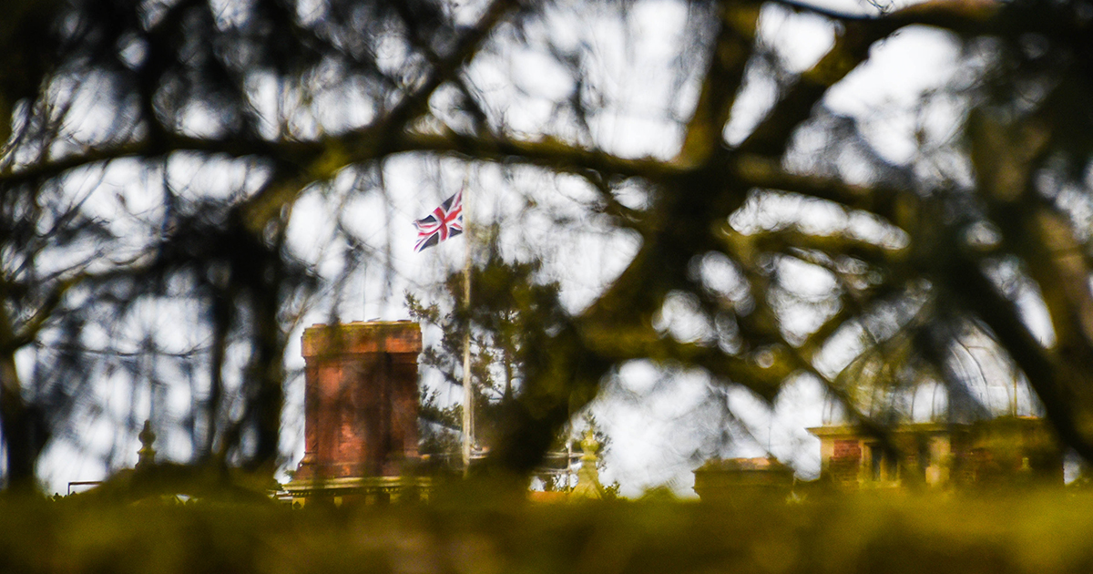 Web flag at half mast Web flag at half mast