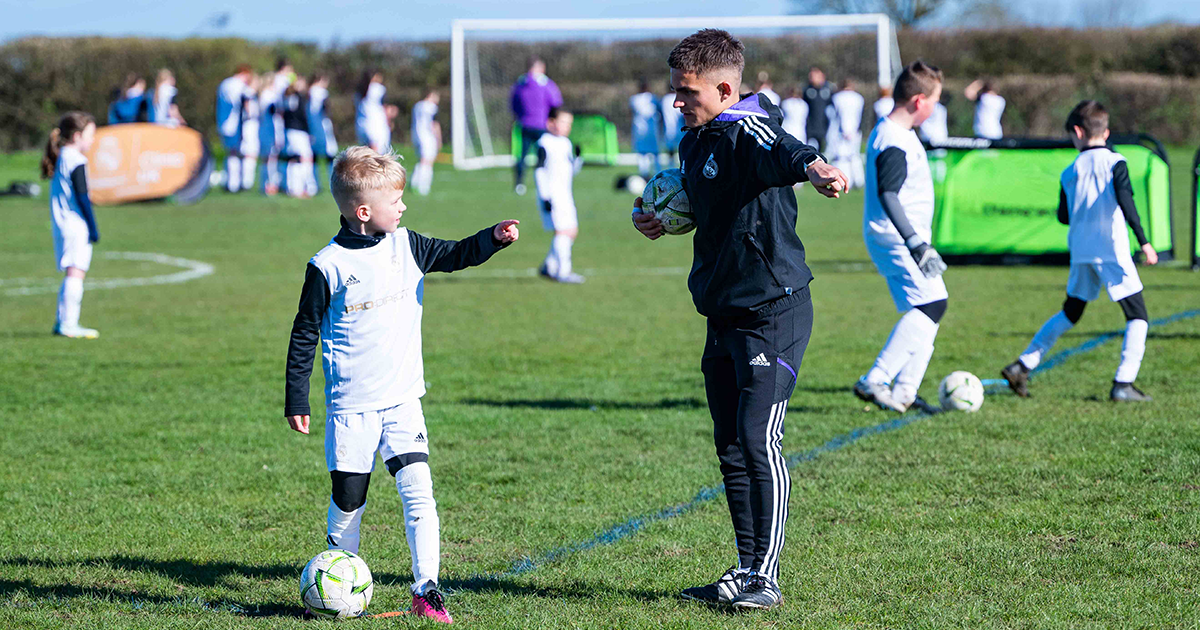WEB coach with boy WEB coach with boy