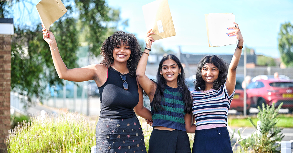 Web Lexie Ampomah (left) and Vinethmi Kulasinghe (right) celebrate their A Level results at Springwood Web Lexie Ampomah (left) and Vinethmi Kulasinghe (right) celebrate their A Level results at Springwood
