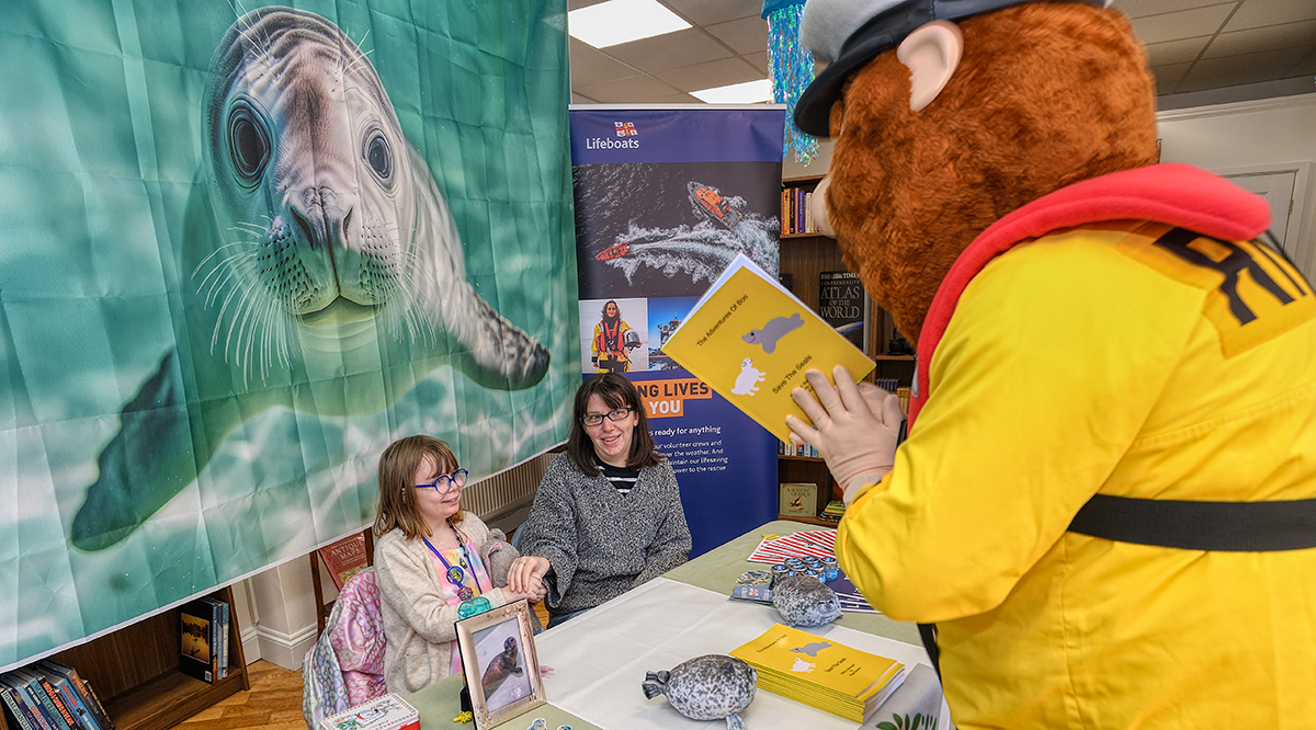 WEB new book by budding author amaya will help hunstanton rnli save lives2 WEB new book by budding author amaya will help hunstanton rnli save lives2