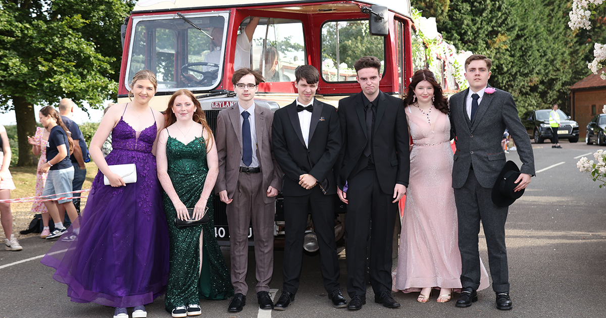 WEB Prom 4568