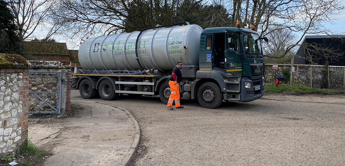 WEB Tanker at Burnham Deepdale Mar 21 WEB Tanker at Burnham Deepdale Mar 21